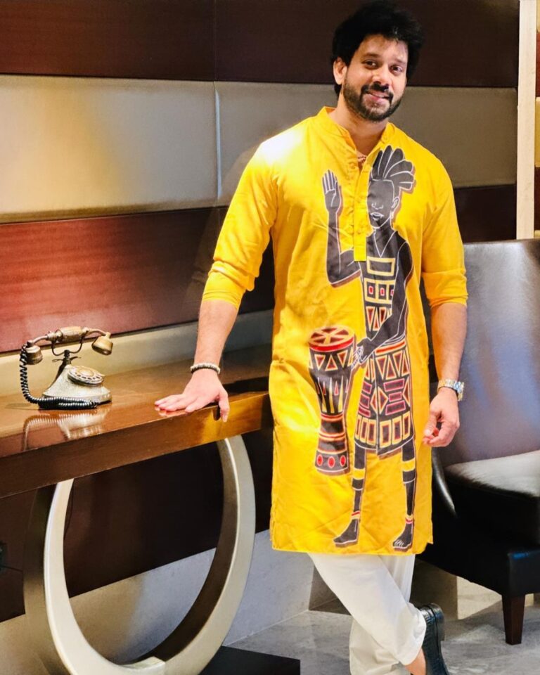 Actor Bharath Looks Handsome In Yellow Outfit