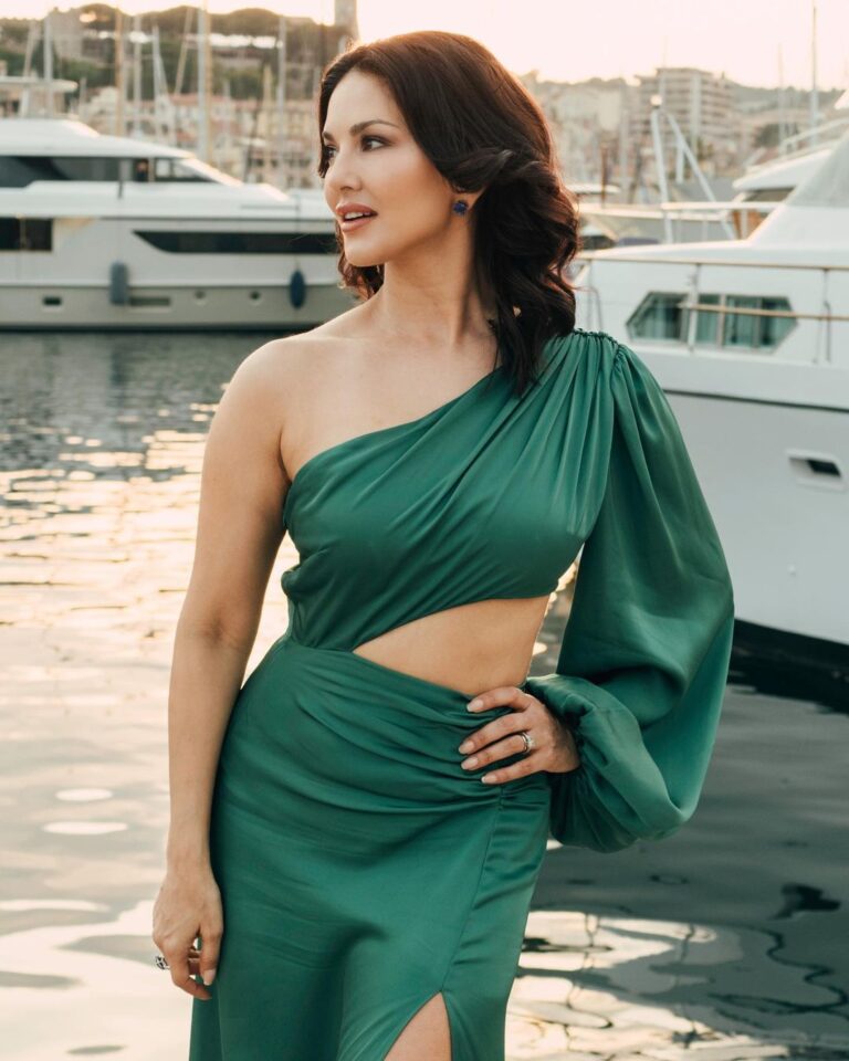 Actress Sunny Leone Had An Amazing First Day At Cannes Film Festival