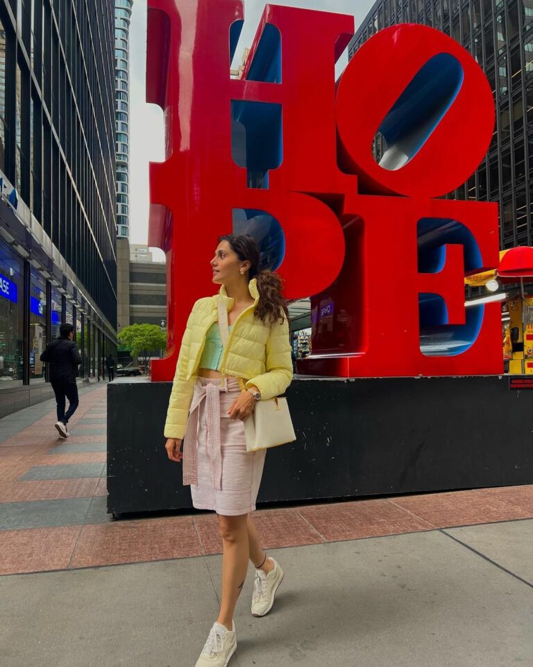 Taapsee Pannu Enjoying Her Days In New York