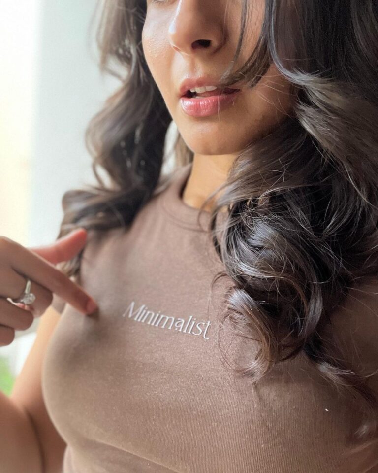 Actress Andrea Jeremiah Loves To Be A ‘Minimalist’