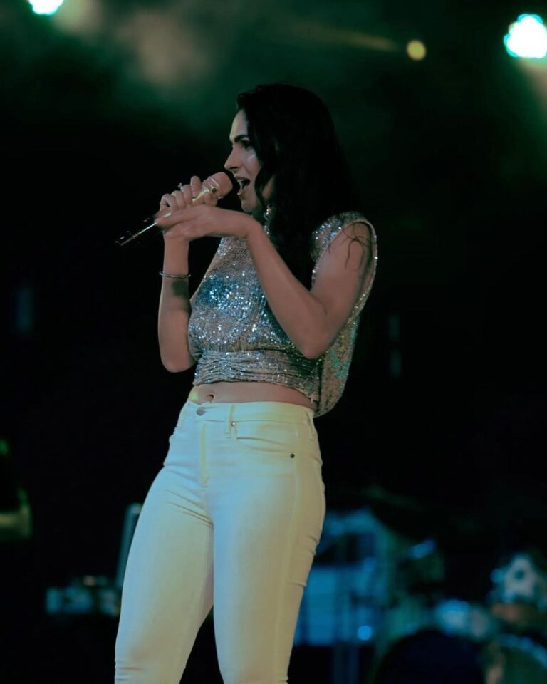 Andrea Jeremiah’s Favourite Stage Pics Of Herself