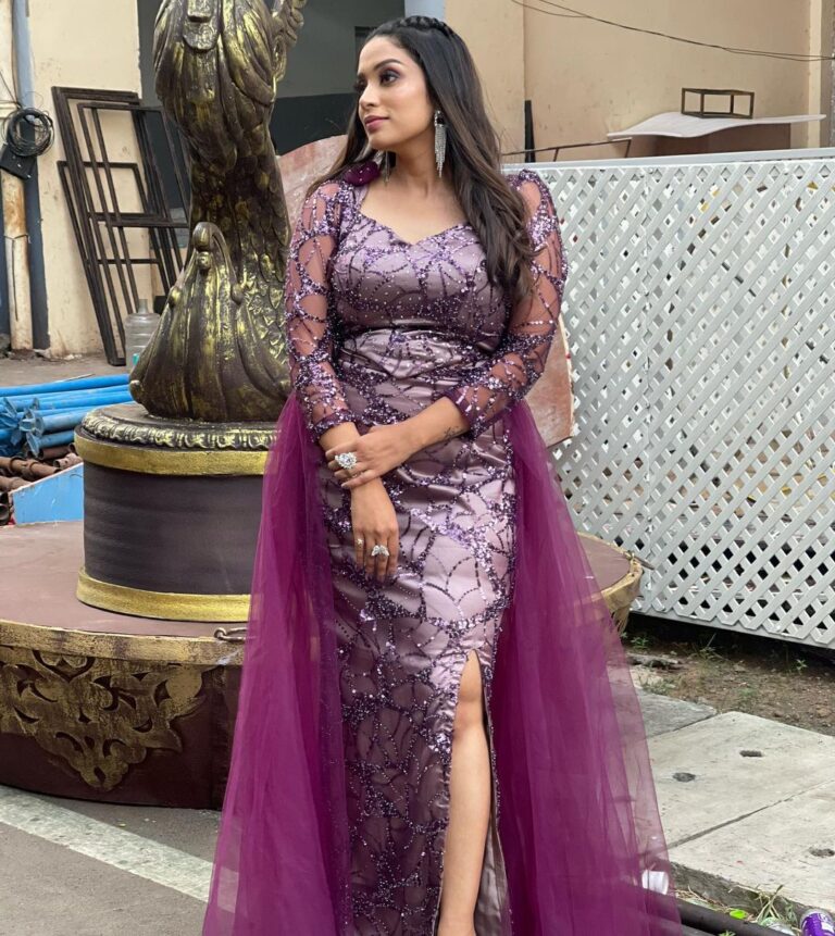 Diya Menon Is Happy To be Back On TV Hosting Shows
