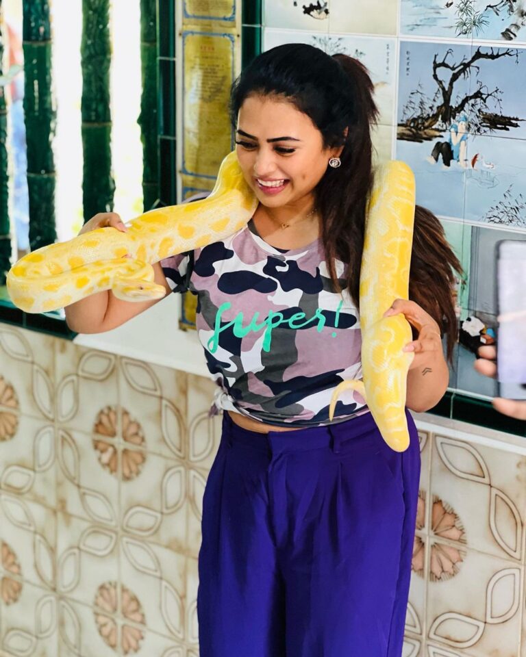 Daring Clicks Of Actress Farina At Snake Temple, Malaysia