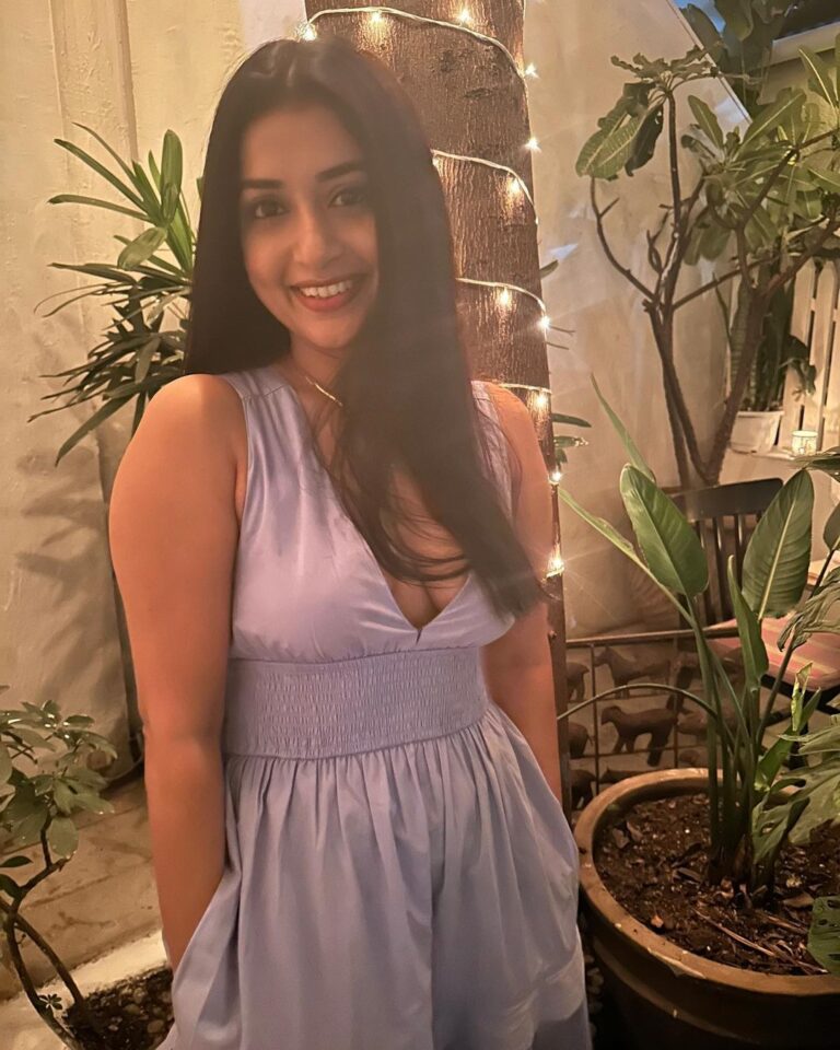 Latest Clicks Of Actress Meera Jasmine