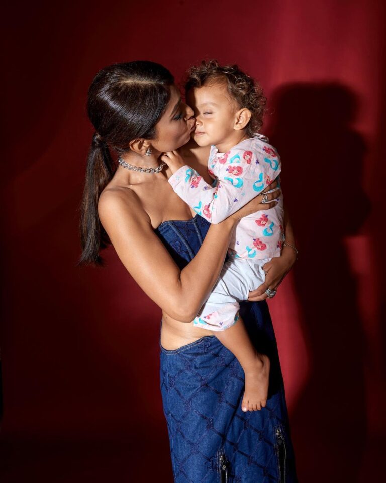 Adorable Pics Of Shriya Saran With Her Kid