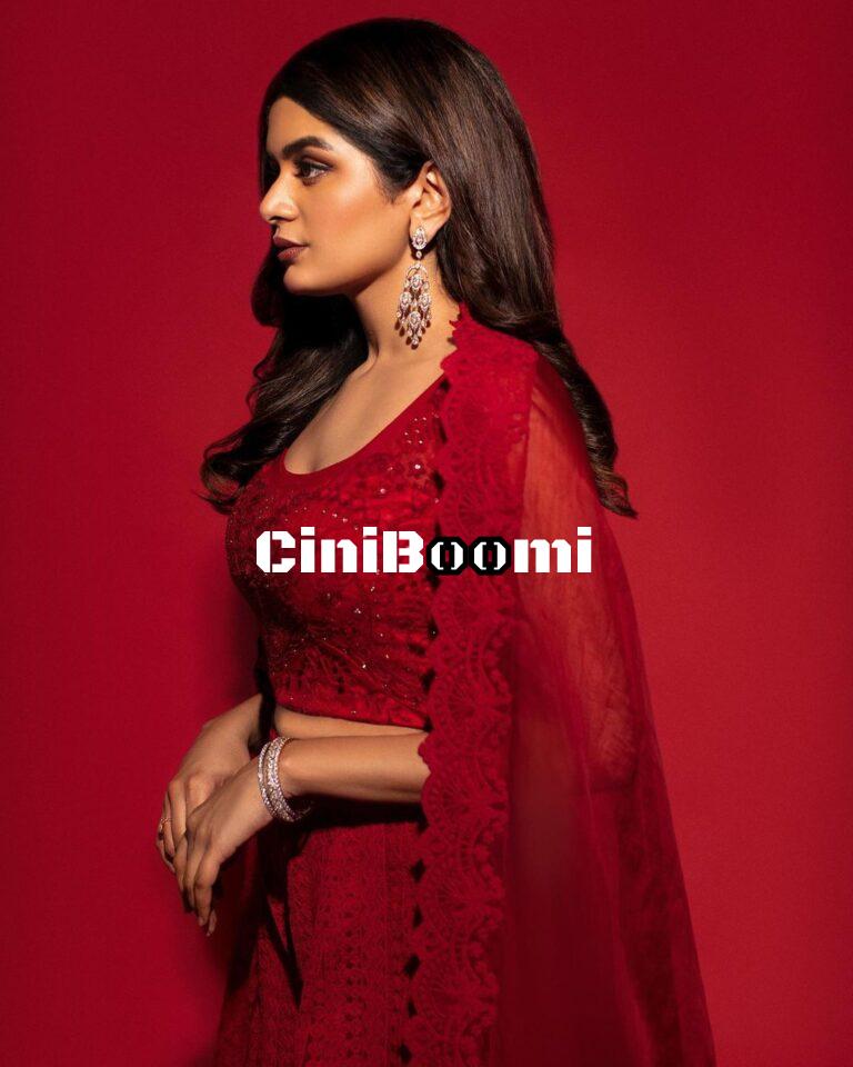 Gorgeous Looking Aditi Shankar In Red Outfit