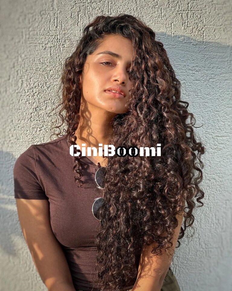 Actress Anupama Parameswaran Flaunting Her Gorgeous Curly Hair