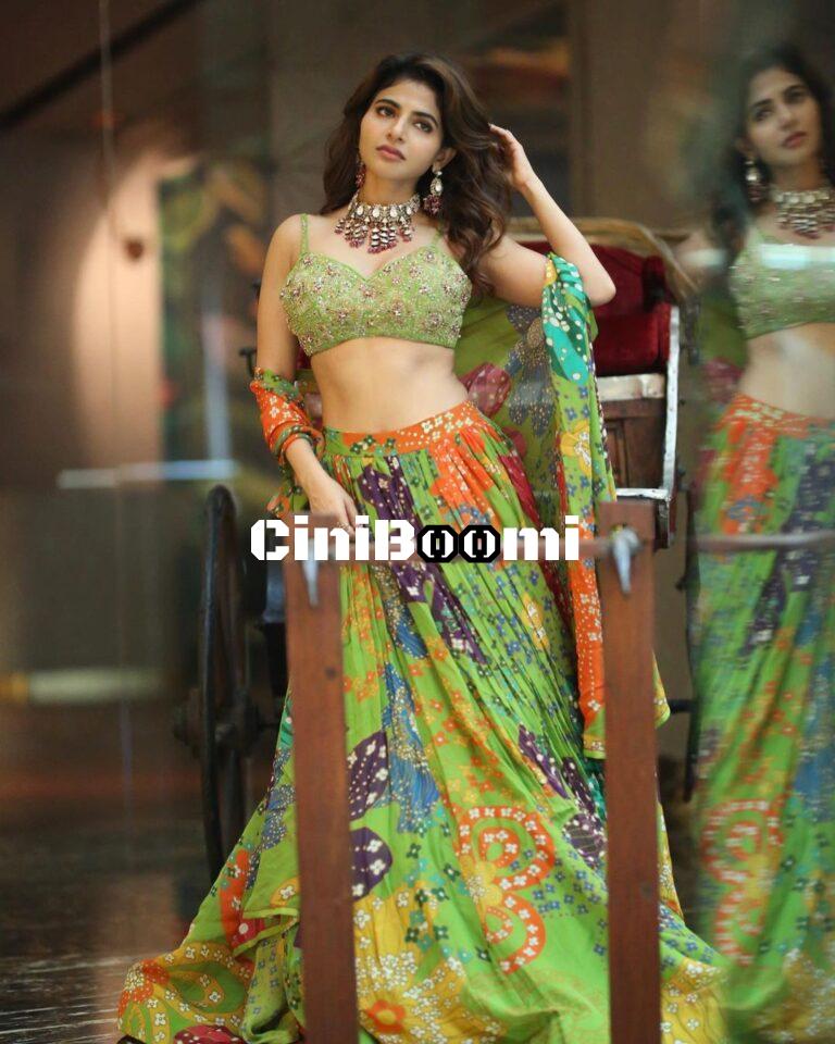 Pretty Look Of Iswarya Menon In Green Outfit
