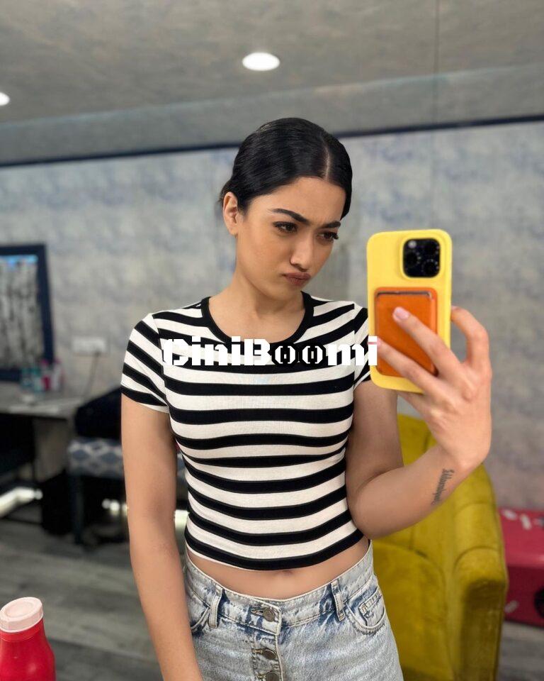 Actress Rashmika Mandanna Trying To Get Her Mirror Selfie Right!