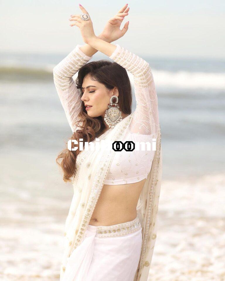 Actress Sherin In White Saree