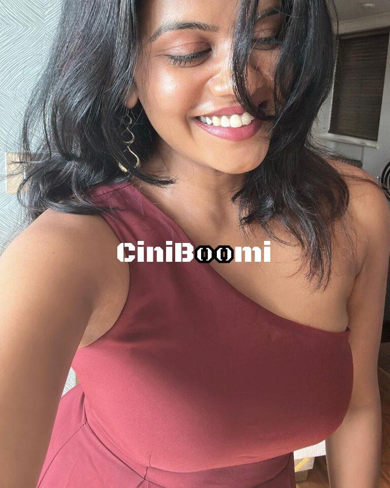 Pretty Smile Of Singer Swagatha Krishnan