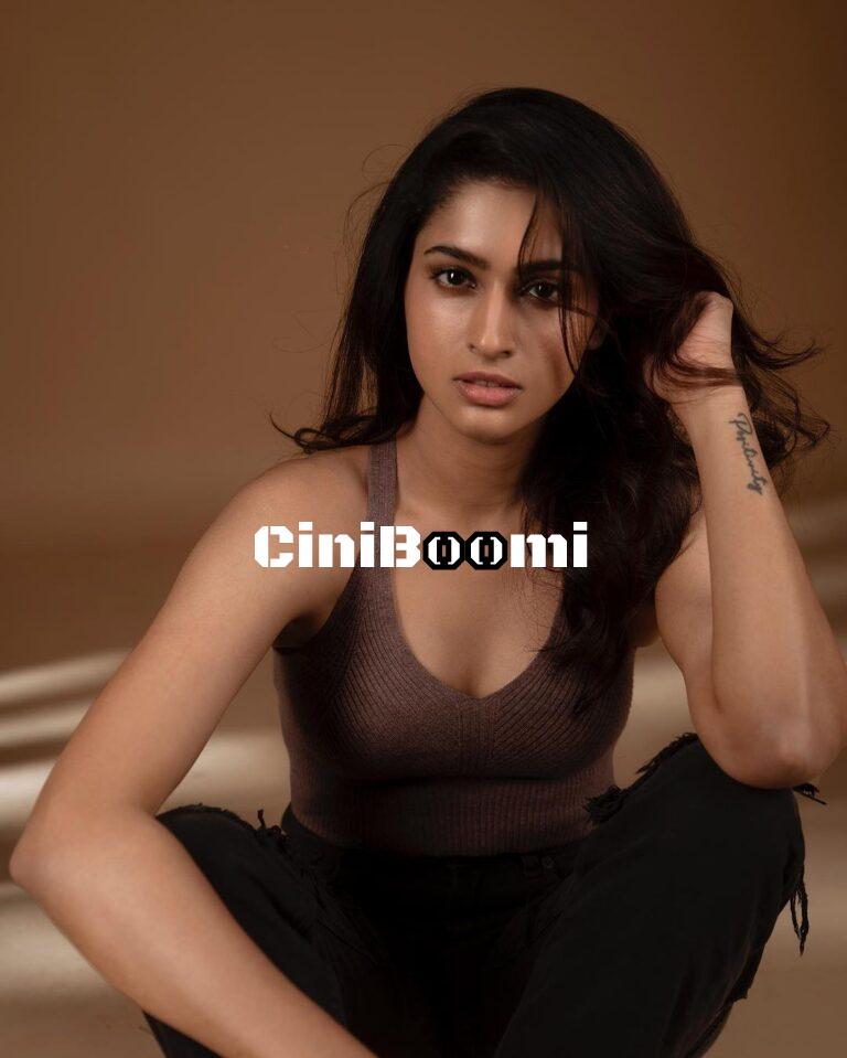 Stylish Clicks Of Actress Tanya Ravichandran