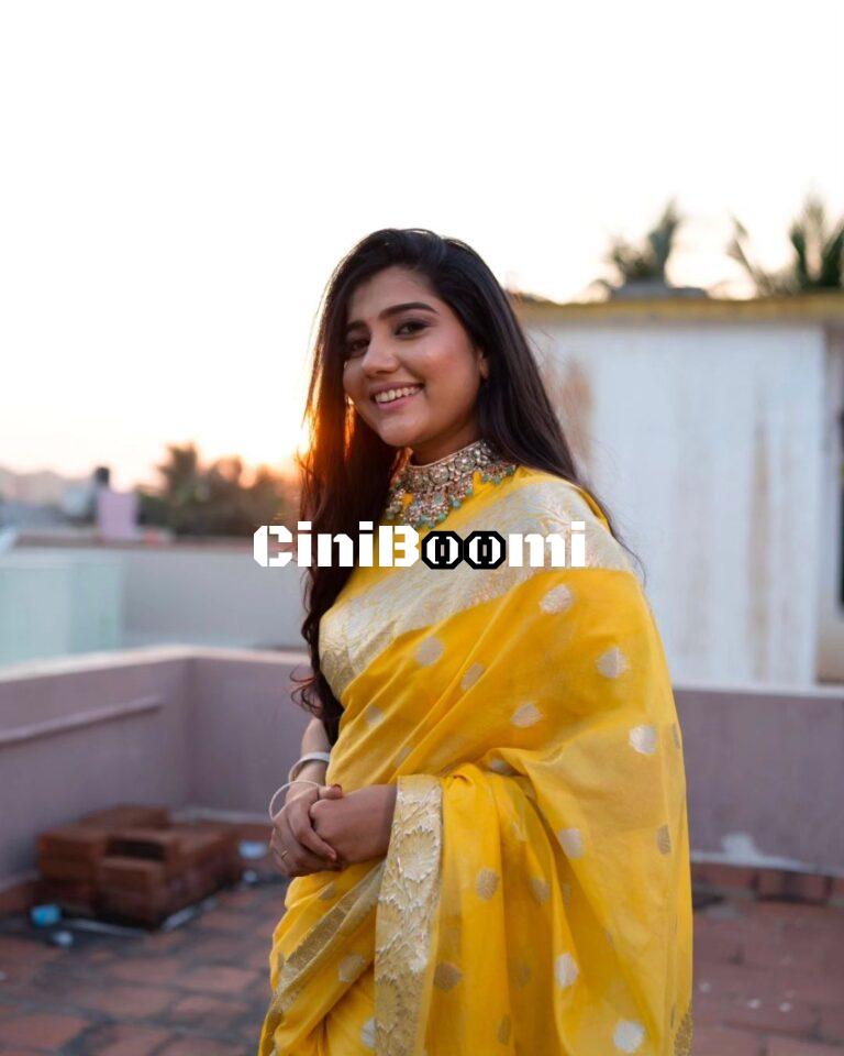 Gorgeous Look Of Actress Abinavya In Yellow Saree