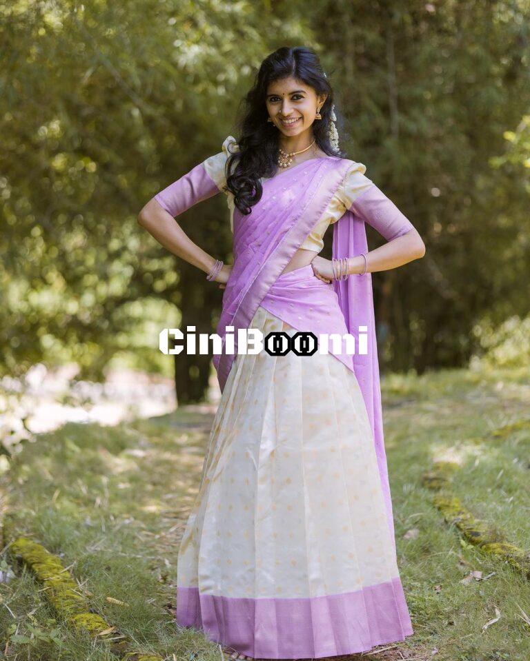 Casual Clicks Of Actress Harija In Half Saree