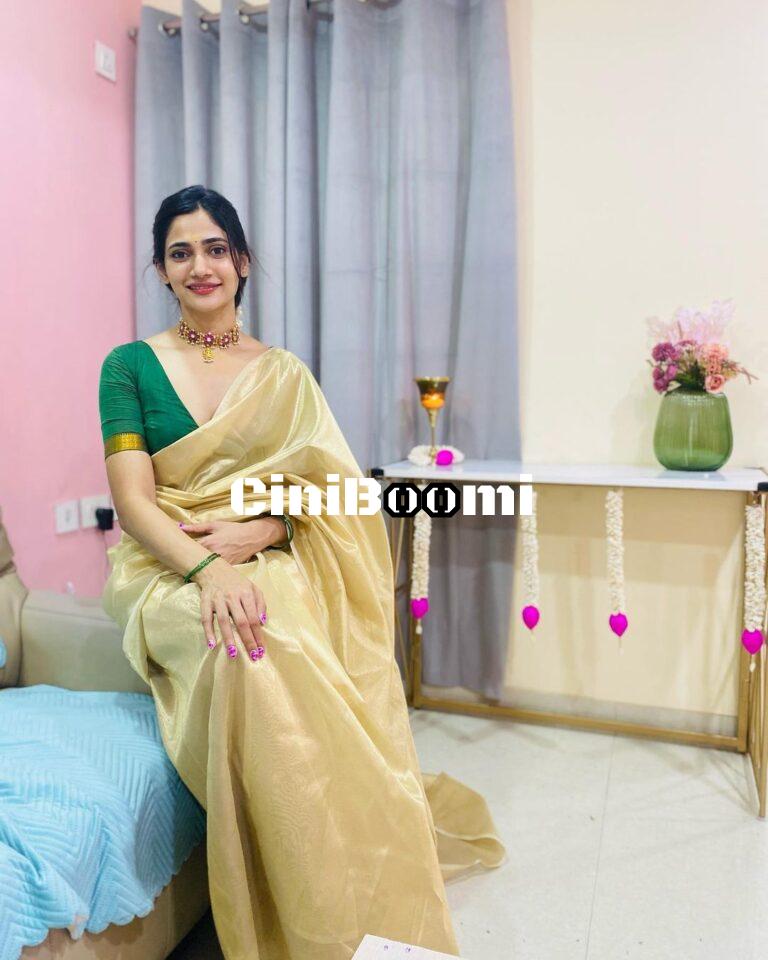 Onam Celebration Of Bigg Boss Fame Losliya