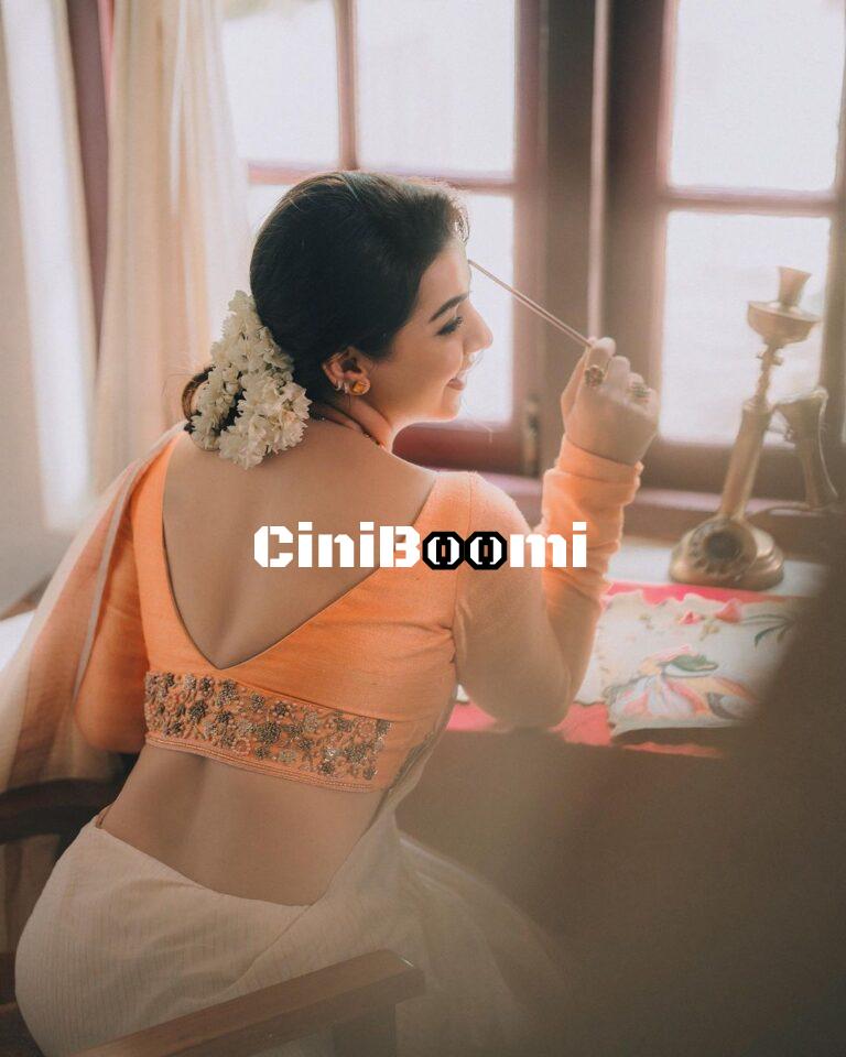 Onam Special Clicks Of Actress Nikki Galrani
