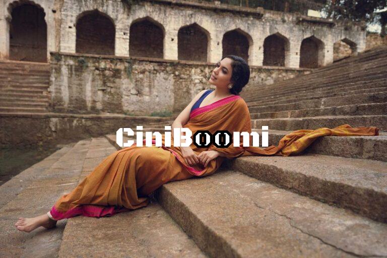 Traditional Look Of Actress Ritu Varma