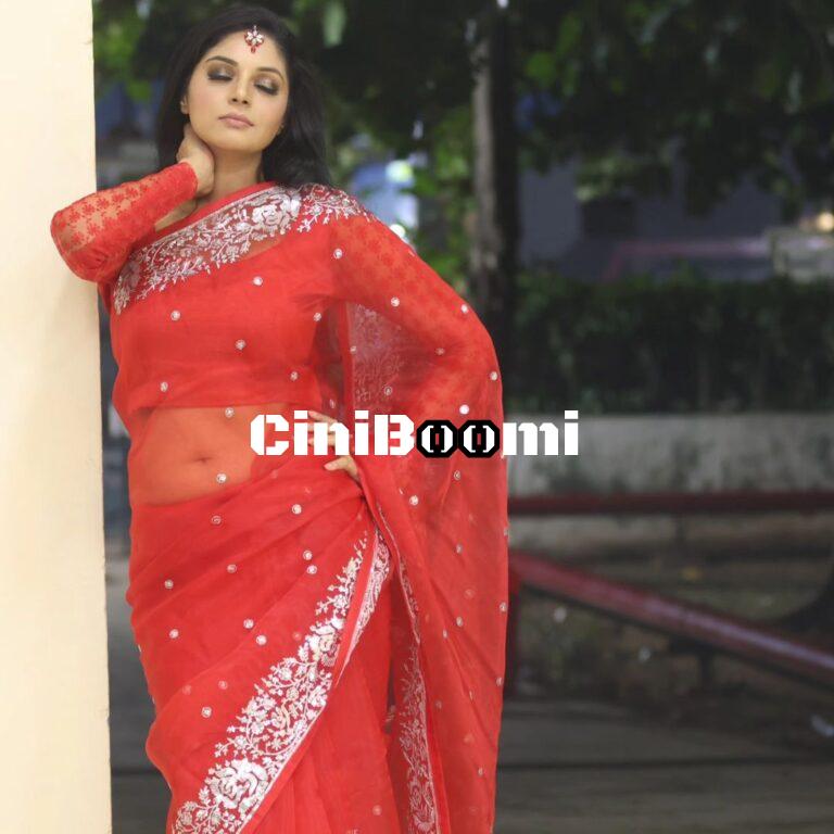 Ravishing Look Of Actress Sanam Shetty In Red Saree