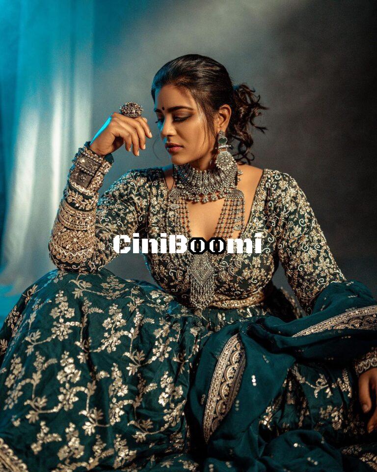Actress Aishwarya Rajesh Radiates Ethereal Beauty In Ethnic Outfit