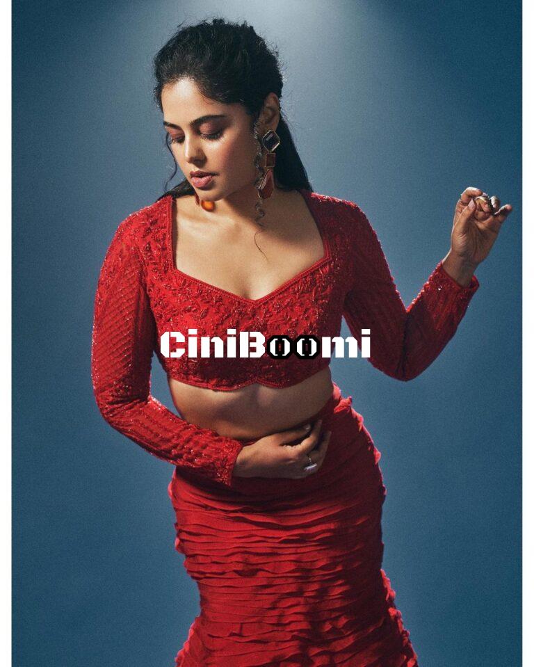Actress Bindu Madhavi Unleashes Her Charisma In Appealing Outfit