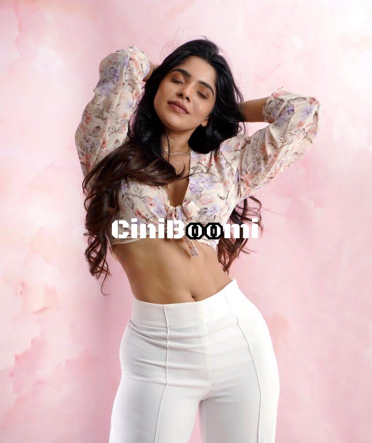 Enchanting Look Of Actress Divyabharathi In Her Latest Photoshoot