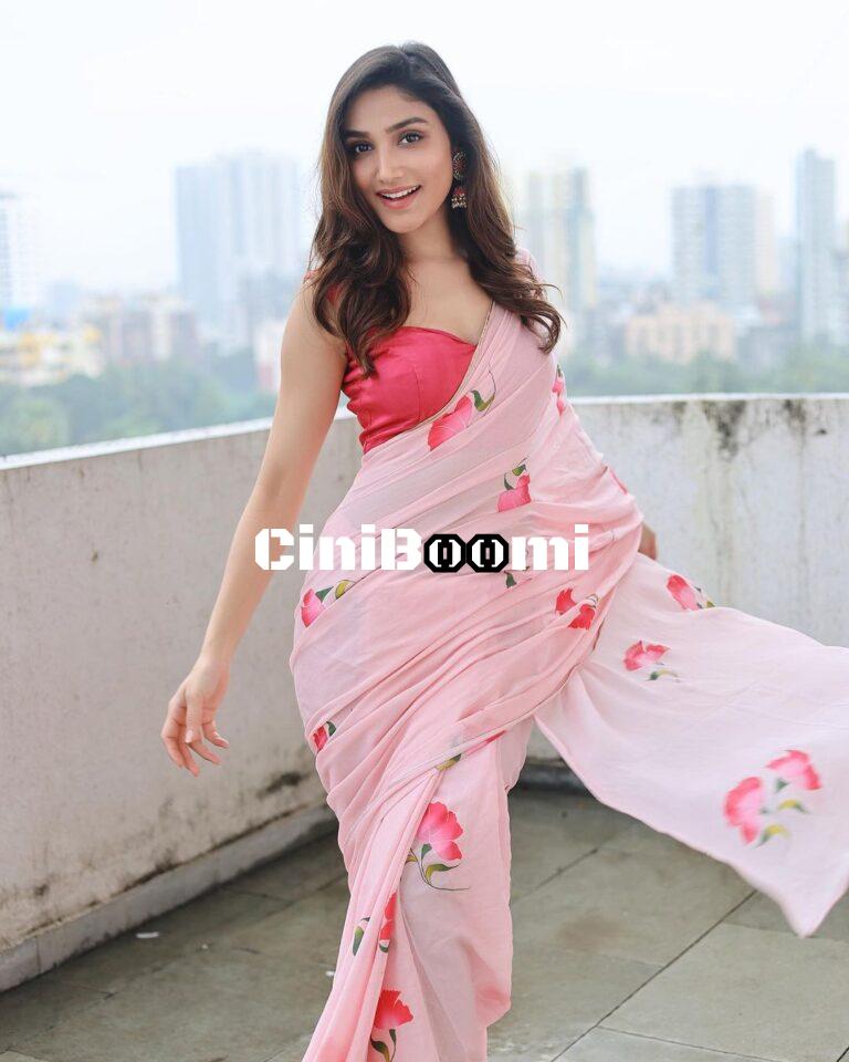 Actress Donal Bisht Radiates Ethereal Beauty In Pink Saree