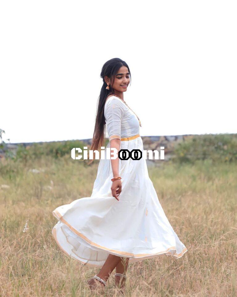Latest Clicks Of Actress Thamizh Selvi