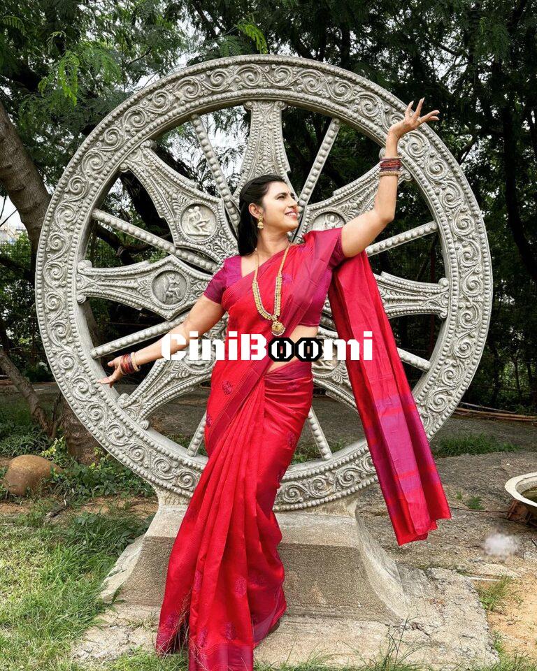 Actress Kasthuri Exudes Desi Vibes In Ravishing Red Saree