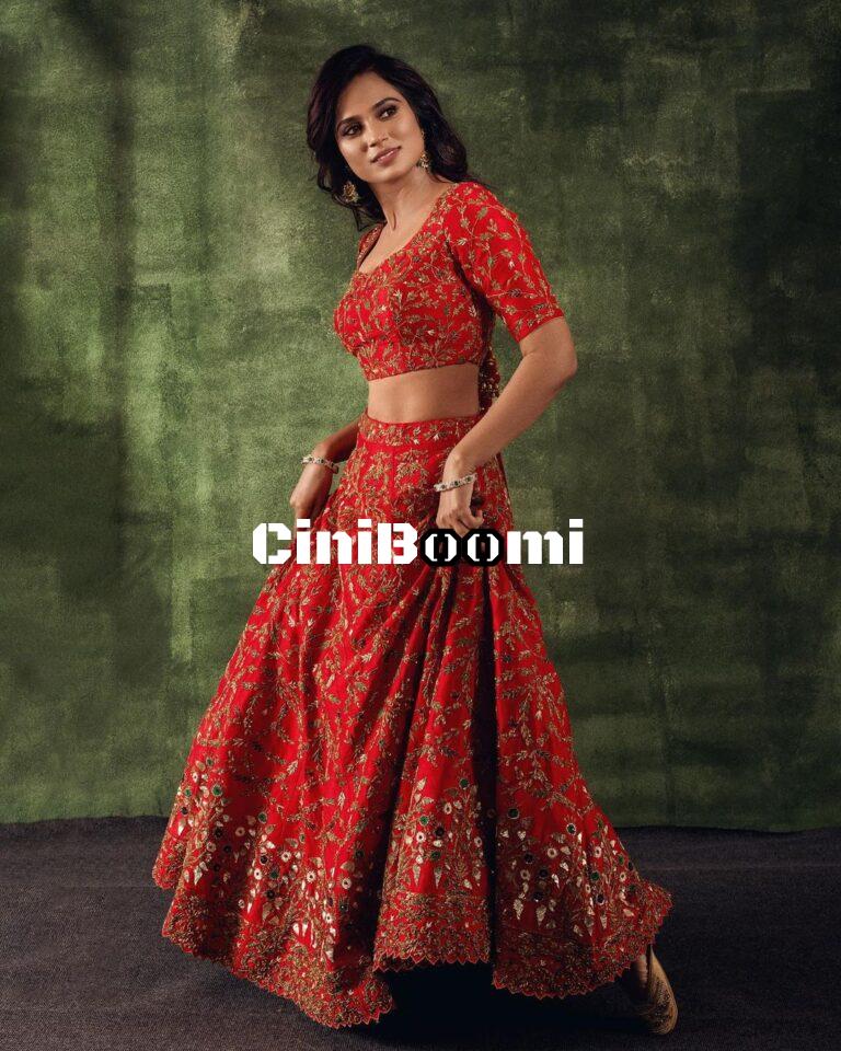 Actress Ramya Pandian Exudes Ethnic Vibes On The Occasion Of Navaratri