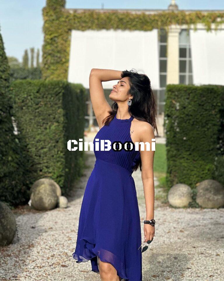 Actress Divi Vadthya Personifies Elegance In Blue Outfit