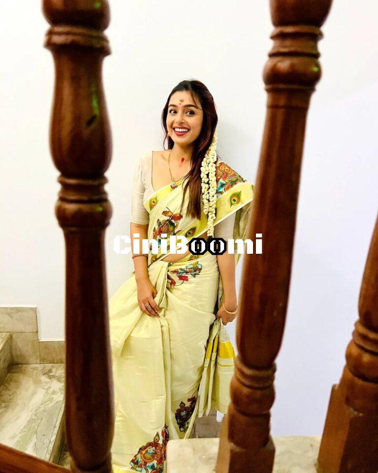 Actress Mokksha Oozes Ethnic Vibes In Traditional Outfit