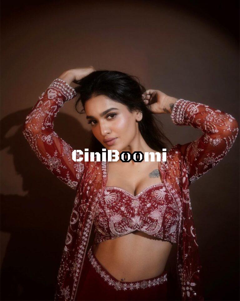 Actress Saniya Iyappan Unleashes Her Charisma In Appealing Outfit