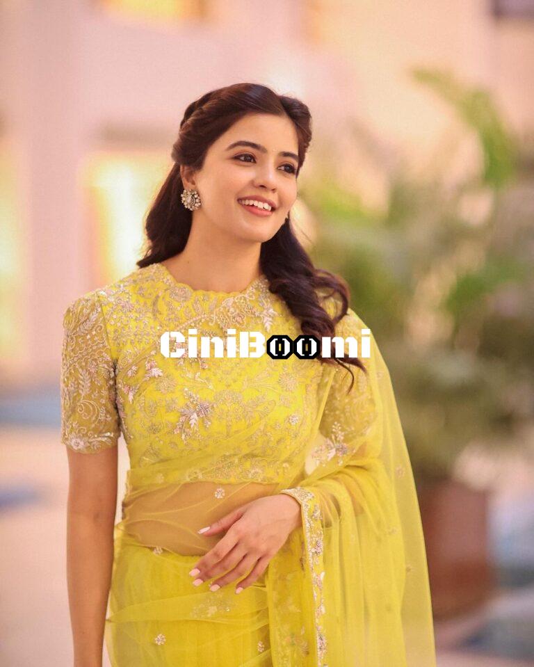 Actress Amritha Aiyer Radiates Ethereal Beauty In Yellow Saree