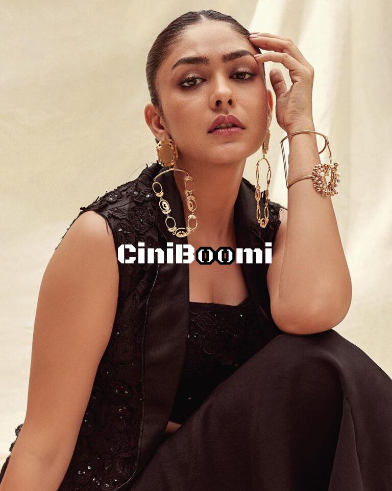 Casual Clicks Of Actress Mrunal Thakur In Black Outfit