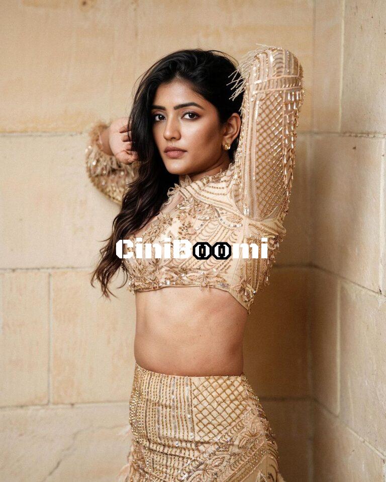 Actress Eesha Rebba Oozes Charm In Her Latest Clicks