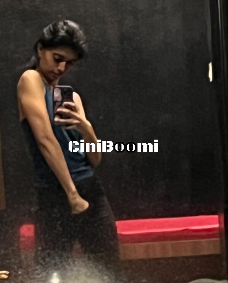 Actress Harija Flaunts Her Toned Triceps