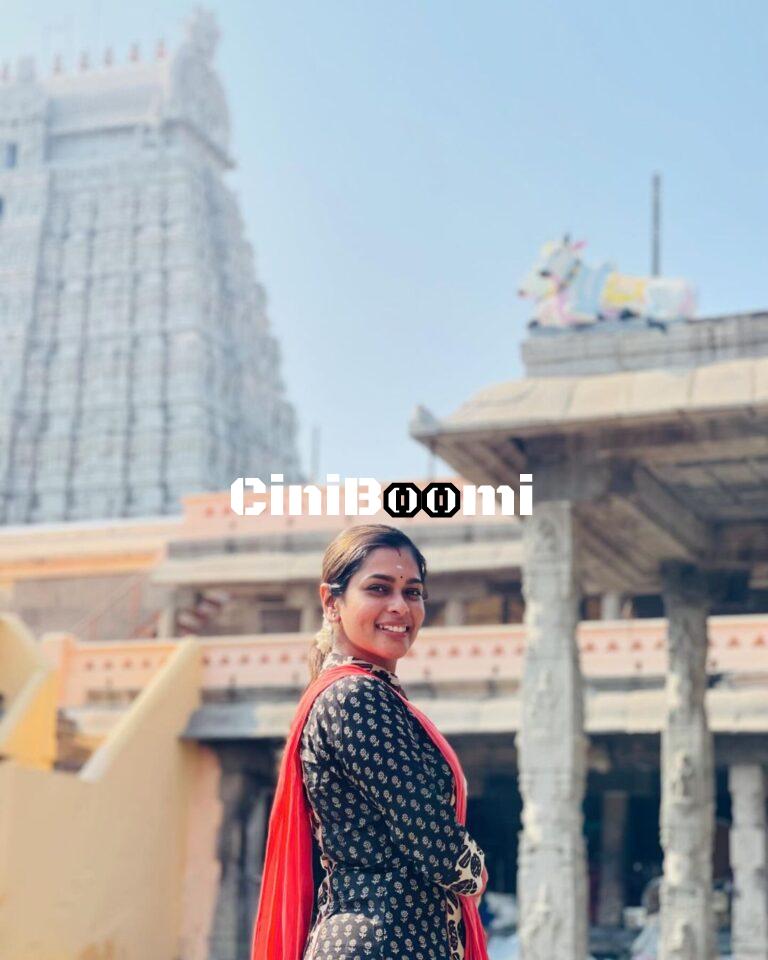 Actress Keerthi Shanthanu Seeks Blessings At Tiruvannamalai Temple