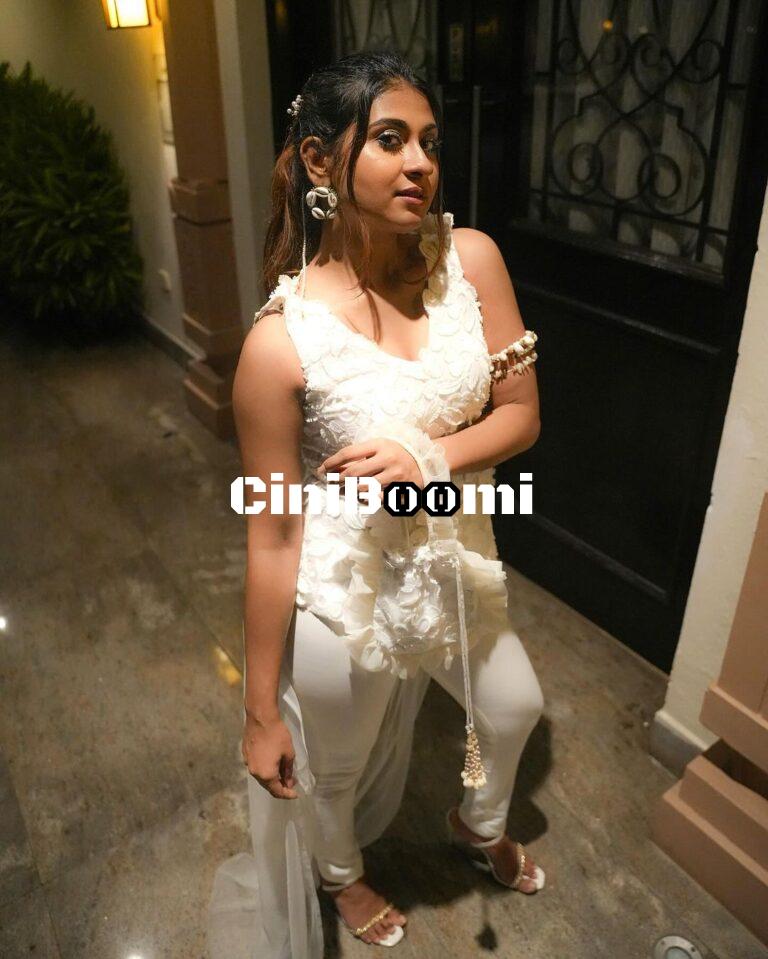 Singer Nithyashree Looks Jaw-Dropping In White Outfit