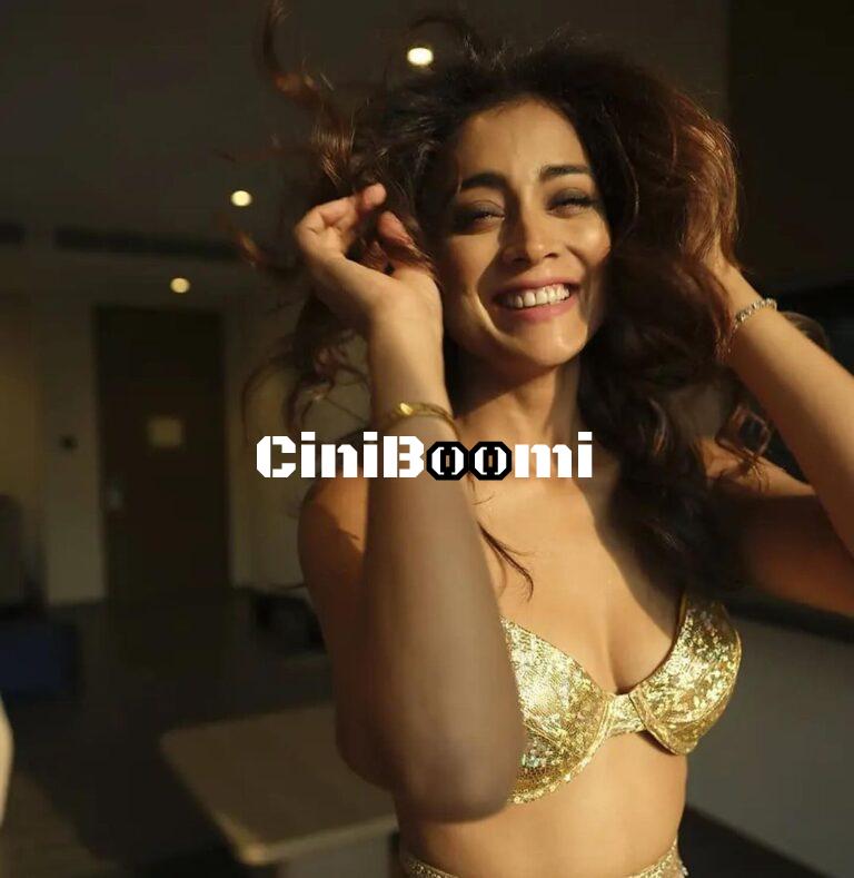 Actress Shriya Saran Sets The Internet Ablaze With Her Latest Clicks