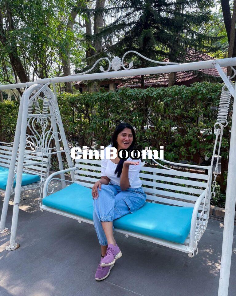 Bigg Boss Julie Shares Her No Make Up Look