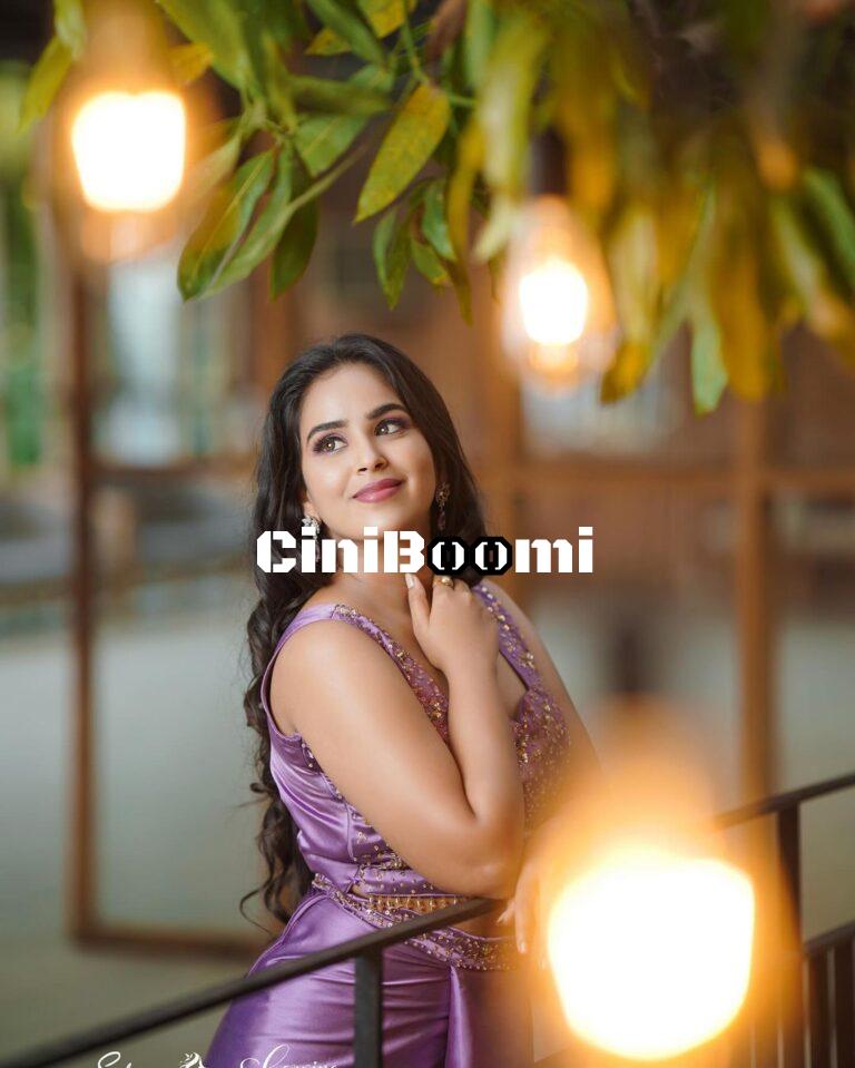 Actress Kanmani Manoharan Redefines Beauty In Unique Outfit