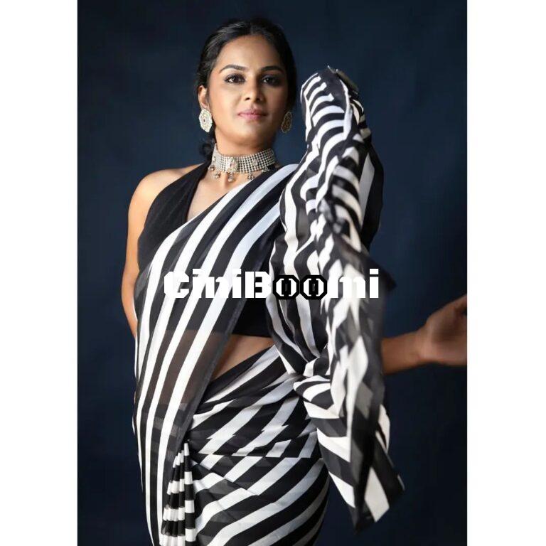 Actress Lakshmi Priyaa Dazzles In Saree