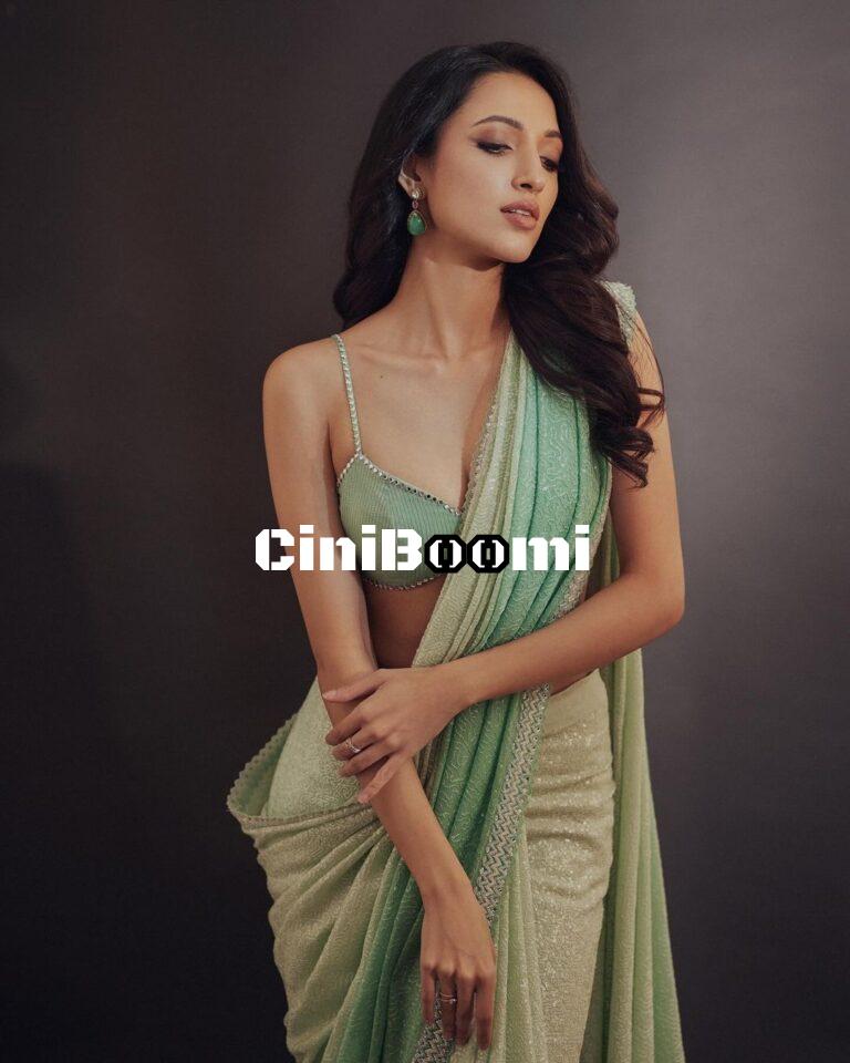 Actress Neha Sshetty Channels Her Inner Desi Barbie In Saree