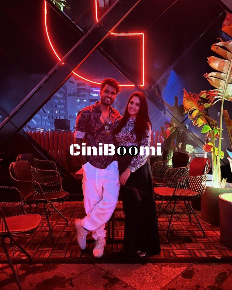 Adorable Clicks Of Bigg Boss Fame Couple Amir & Pavni