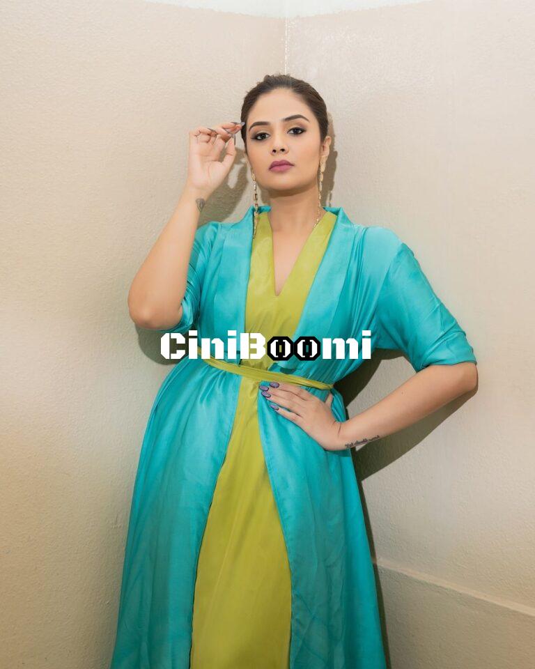 Actress Sreemukhi Oozes Charm In Unique Outfit