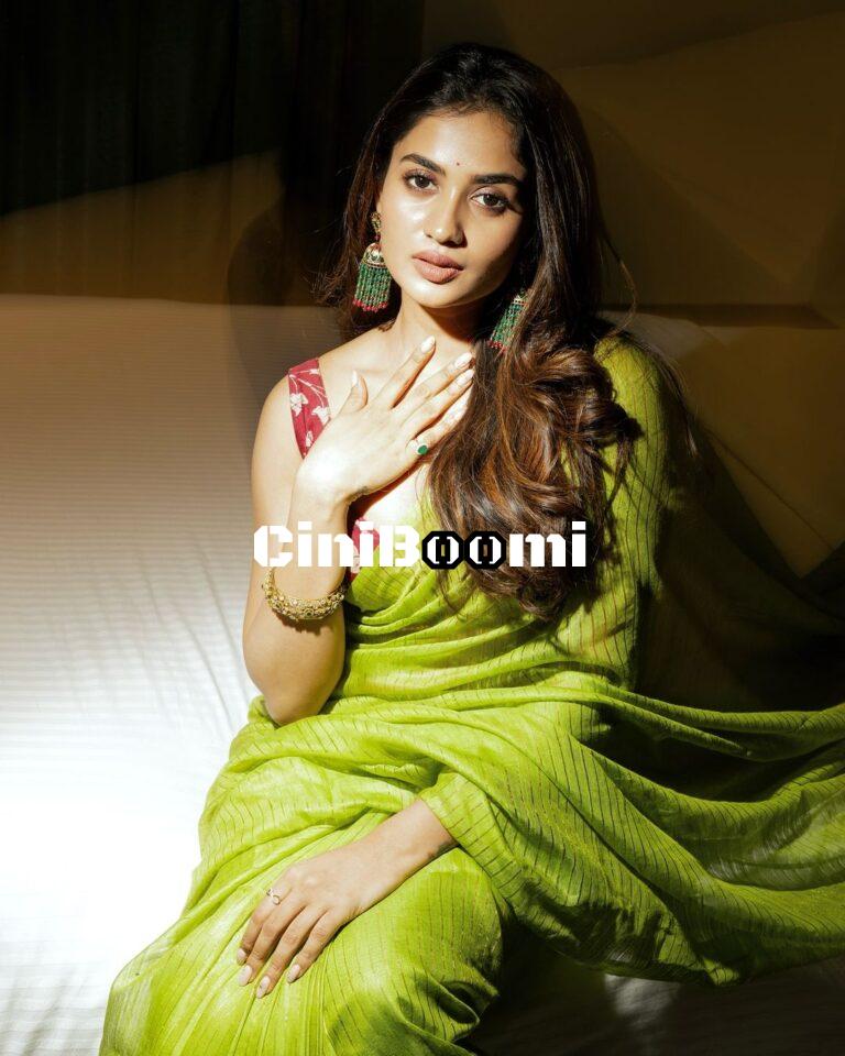 Actress Teju Ashwini Radiates Ethereal Beauty In Saree