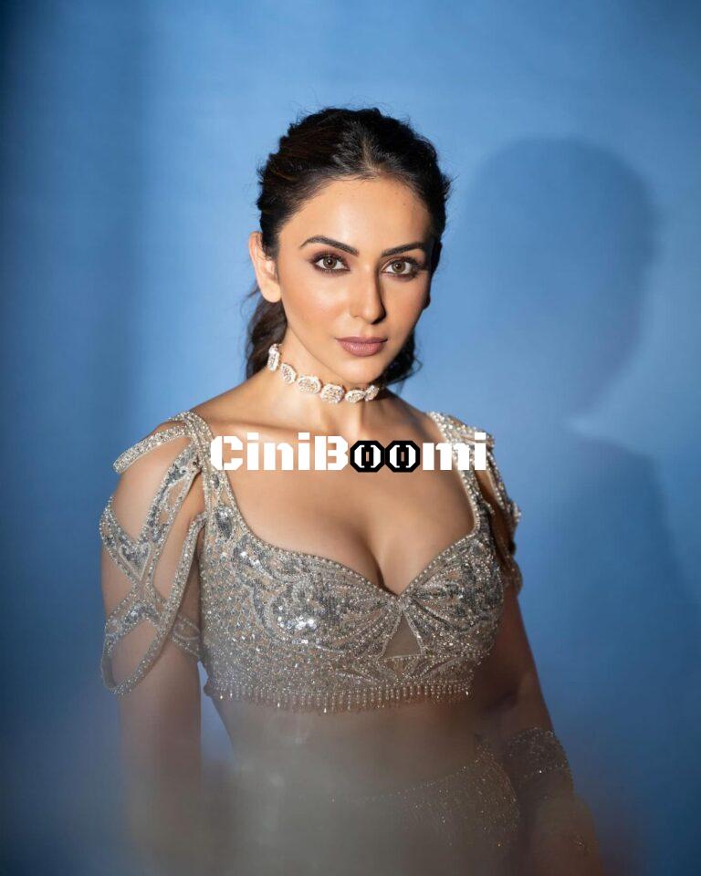 Actress Rakul Preet Singh Sets The Internet Ablaze With Her Latest Clicks