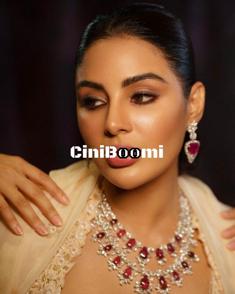 Actress Samyuktha Menon Channels Her Inner Barbie In Her Recent Snaps