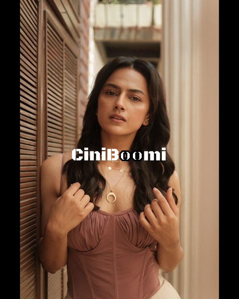 Actress Shraddha Srinath Looks Flawless In Her Recent Snaps