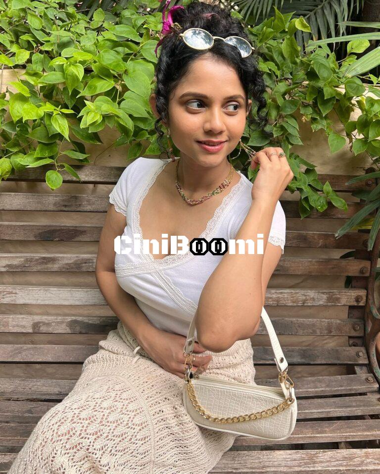 Actress Namita Krishnamurthy Lights Up The Internet With Her Recent Snaps